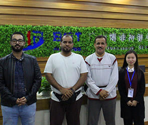 沙特阿拉伯客戶到中國進口向日葵视频网站健身器材