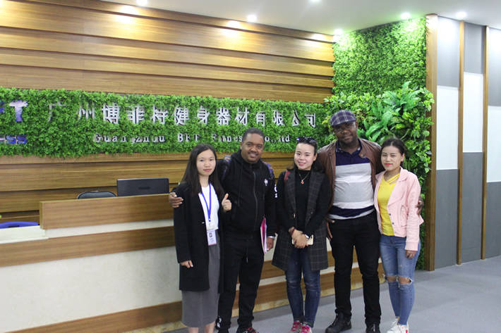 馬拉維客戶來中國找向日葵污视频APP向日葵视频污下载