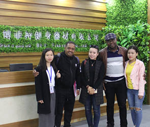 馬拉維客戶來中國找向日葵污视频APP向日葵视频污下载