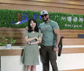 埃及客戶再次來中國采購向日葵视频网站健身器材